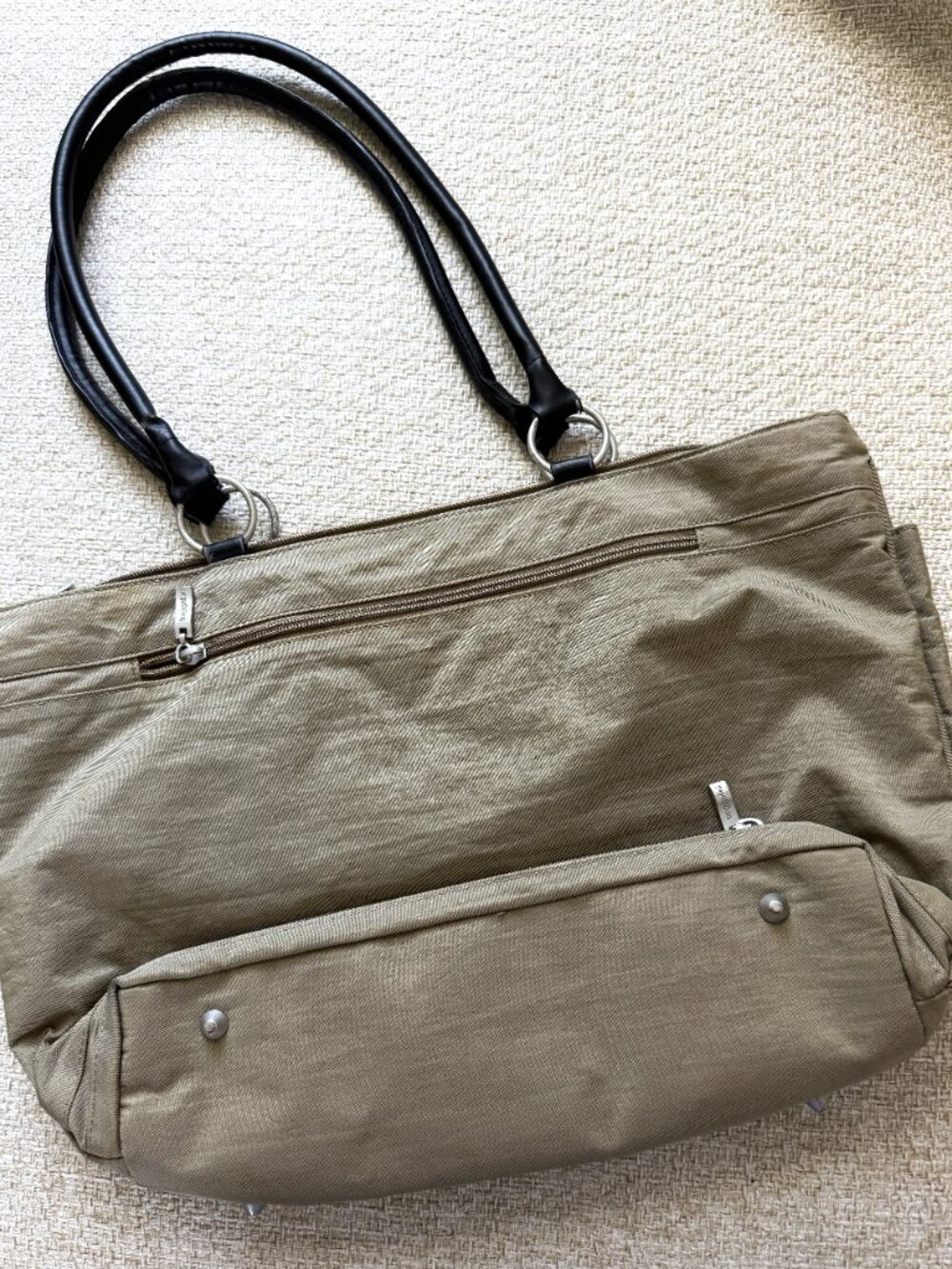 Baggallini Crossbody Bag Khaki canvas shoulder bag - Picture 3 of 8